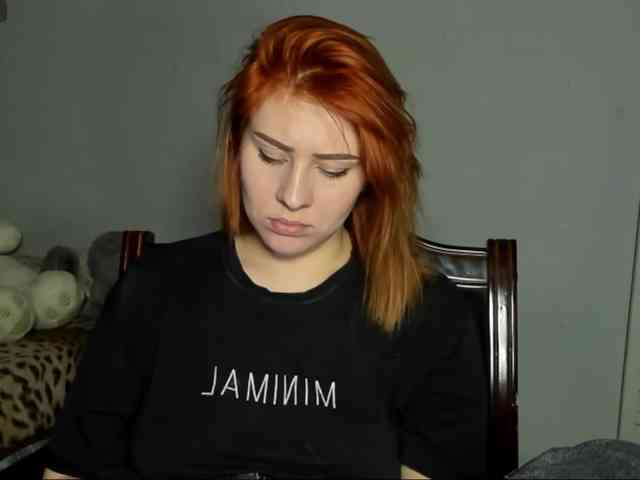 RedheadDevil webcam