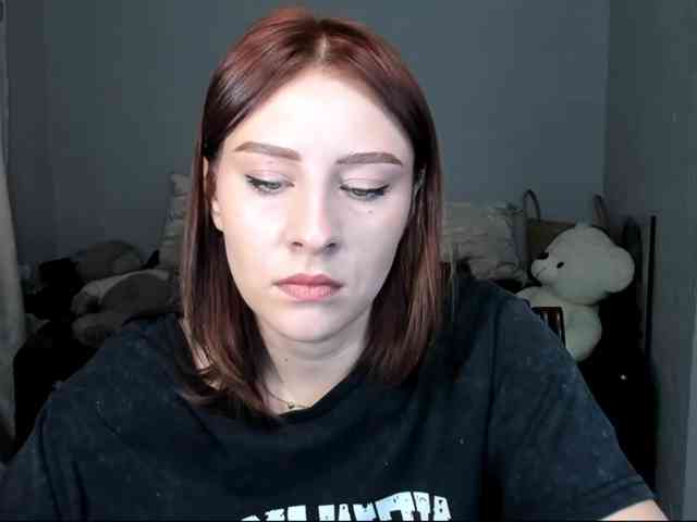 RedheadDevil webcam