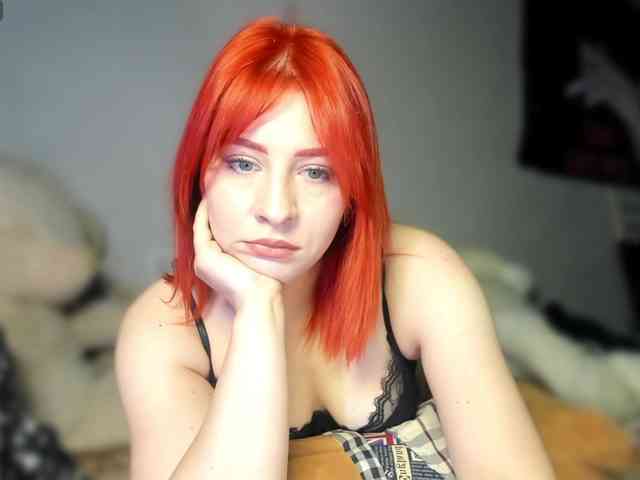 RedheadDevil webcam