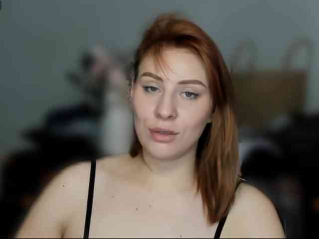 RedheadDevil webcam