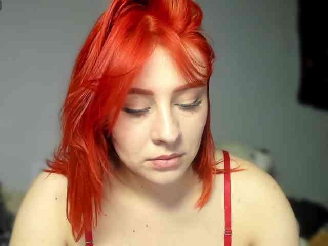RedheadDevil webcam