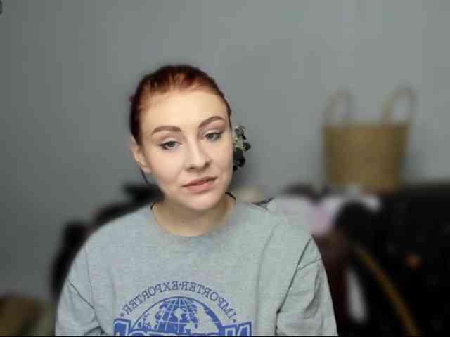 RedheadDevil webcam
