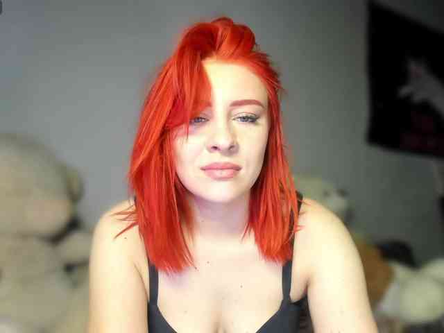 RedheadDevil webcam