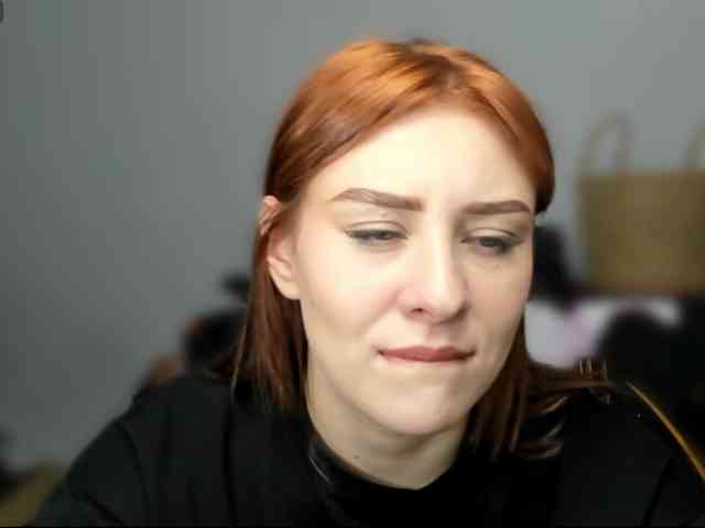 RedheadDevil webcam
