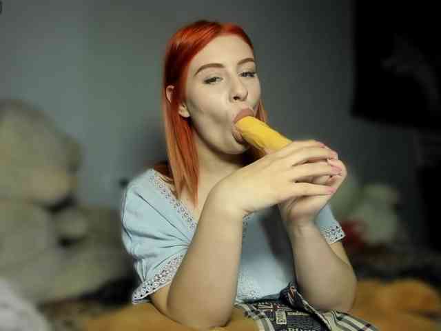 RedheadDevil webcam