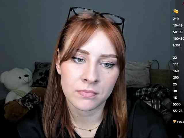 RedheadDevil webcam