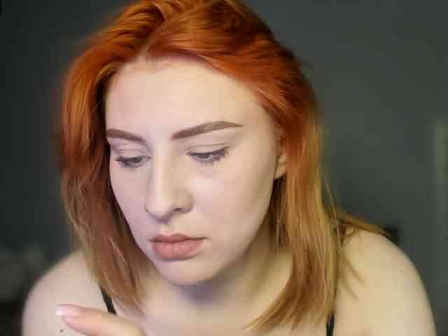 RedheadDevil webcam