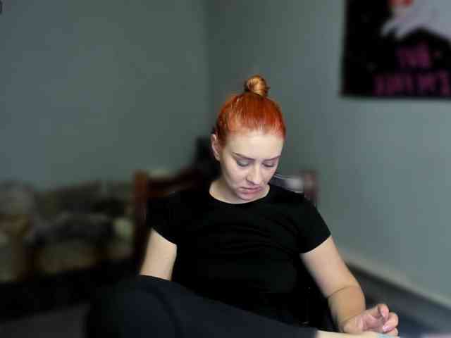 RedheadDevil webcam