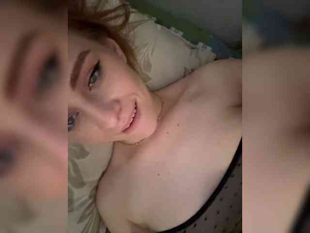 RedheadDevil webcam