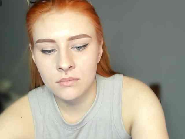 RedheadDevil webcam