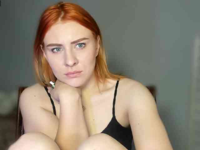 RedheadDevil webcam