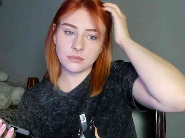 RedheadDevil webcam
