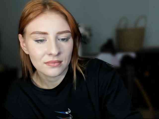 RedheadDevil webcam