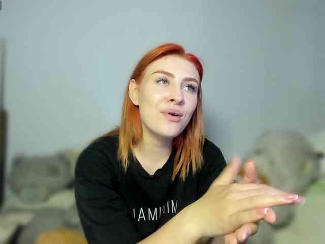 RedheadDevil webcam