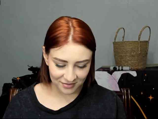 RedheadDevil webcam