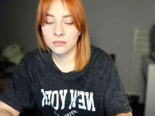 RedheadDevil webcam