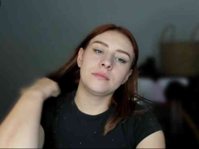 RedheadDevil webcam