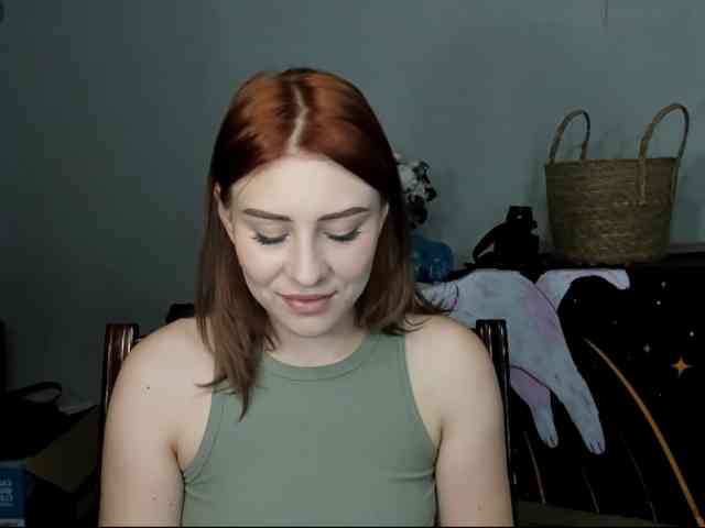 RedheadDevil webcam