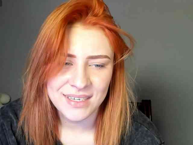 RedheadDevil webcam