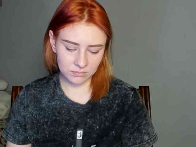RedheadDevil webcam