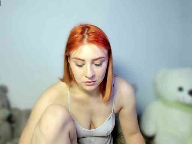RedheadDevil webcam