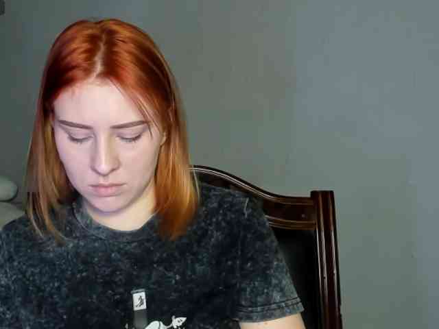 RedheadDevil webcam