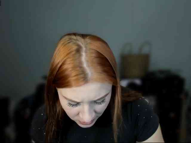 RedheadDevil webcam