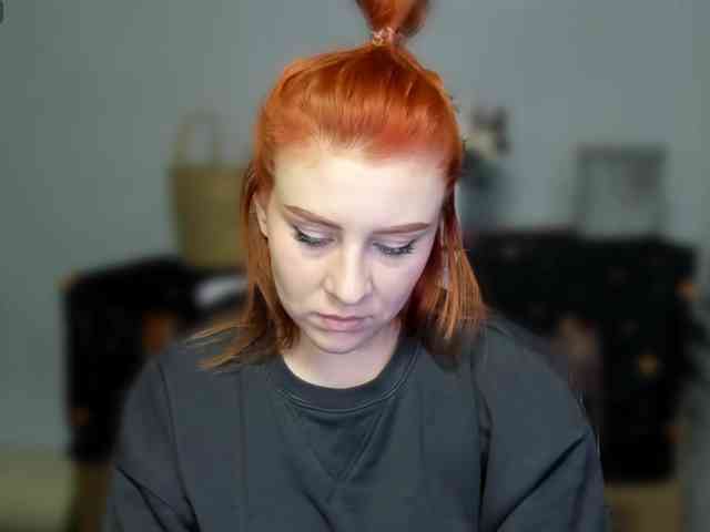 RedheadDevil webcam