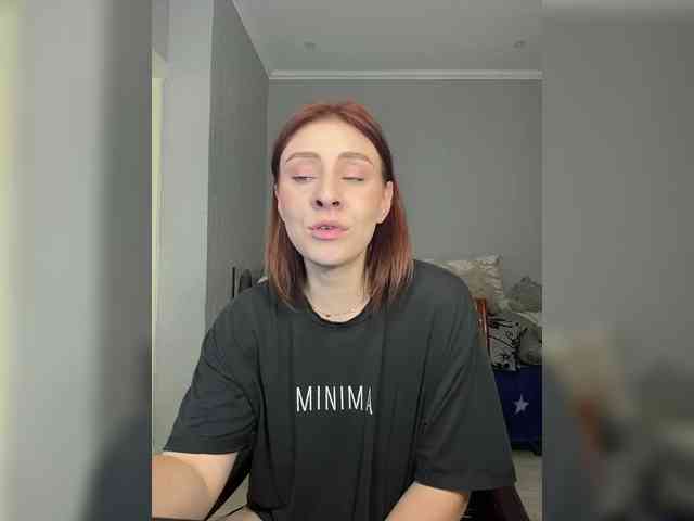 RedheadDevil webcam