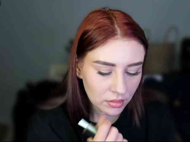 RedheadDevil webcam