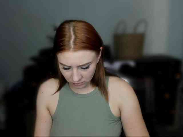 RedheadDevil webcam