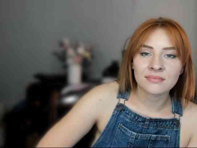 RedheadDevil webcam