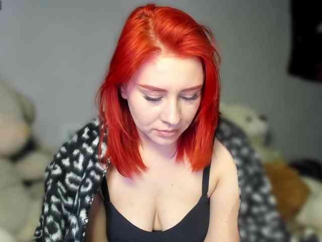 RedheadDevil webcam