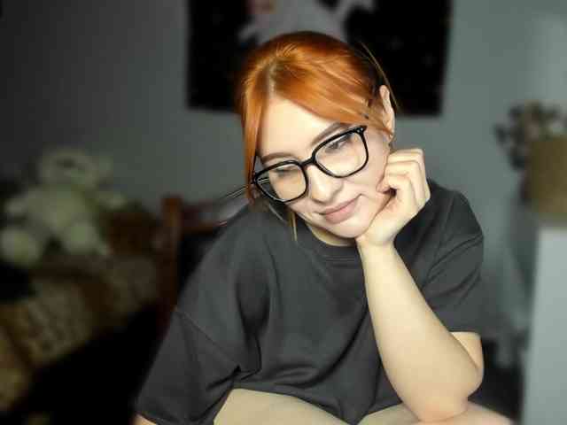 RedheadDevil webcam