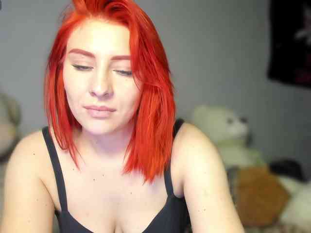 RedheadDevil webcam