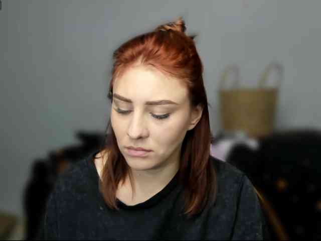 RedheadDevil webcam