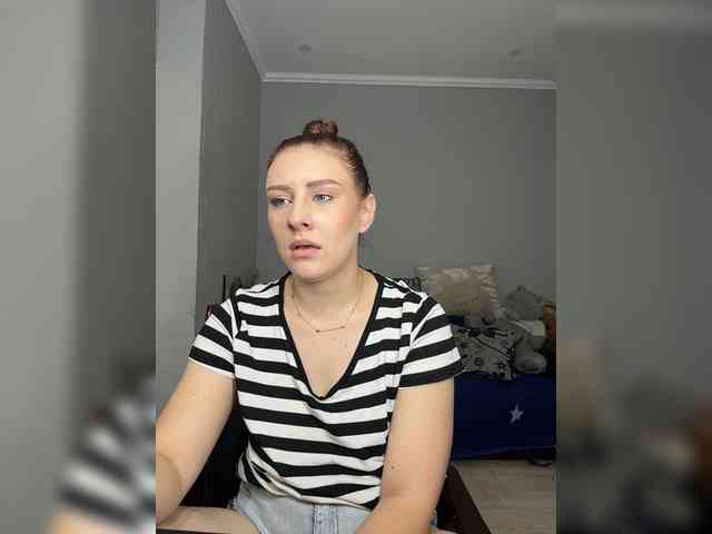 RedheadDevil webcam