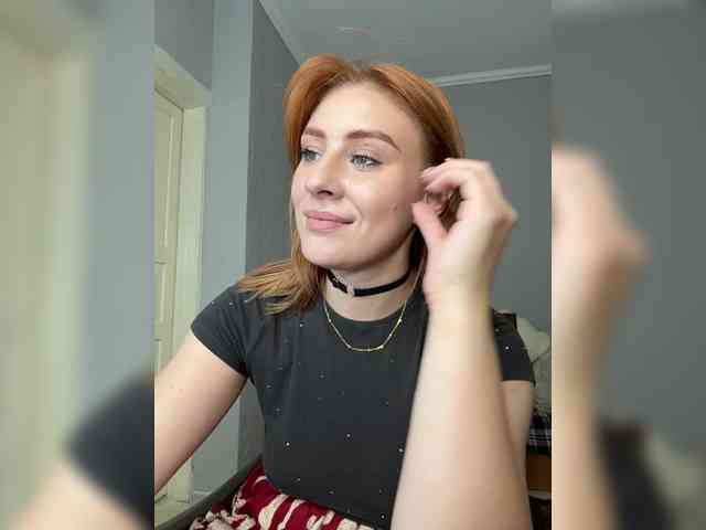 RedheadDevil webcam