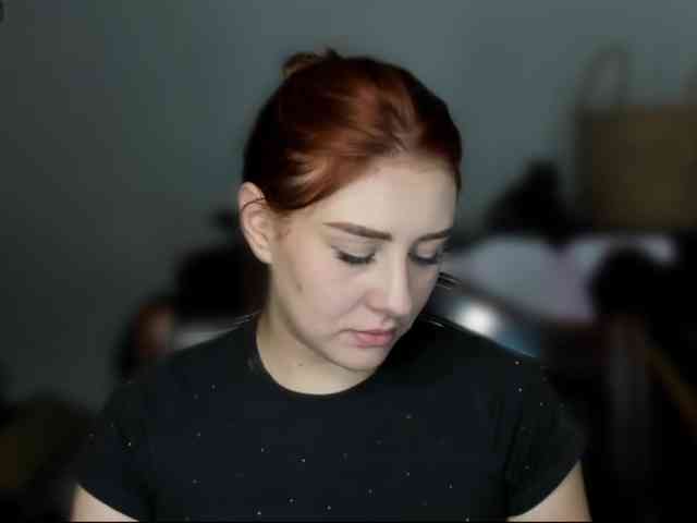 RedheadDevil webcam