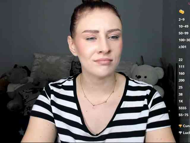 RedheadDevil webcam