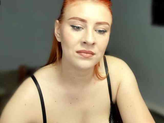 RedheadDevil webcam