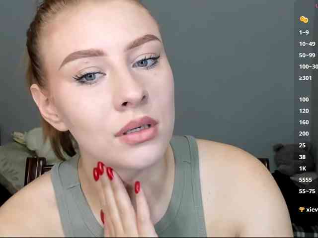 RedheadDevil webcam
