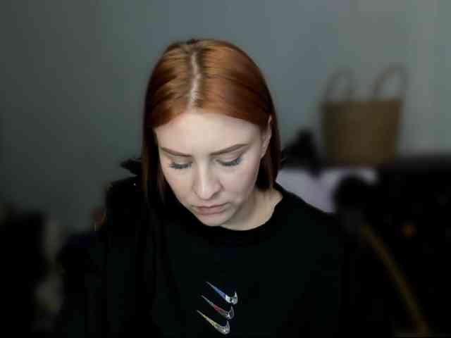 RedheadDevil webcam