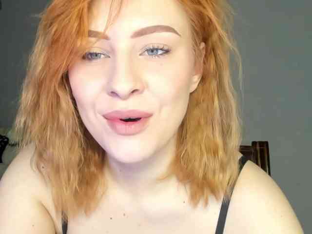 RedheadDevil webcam