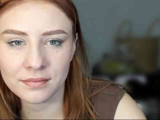 RedheadDevil webcam