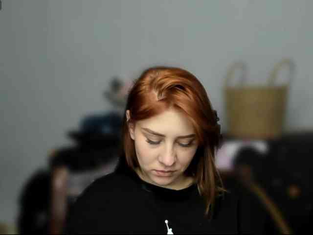 RedheadDevil webcam
