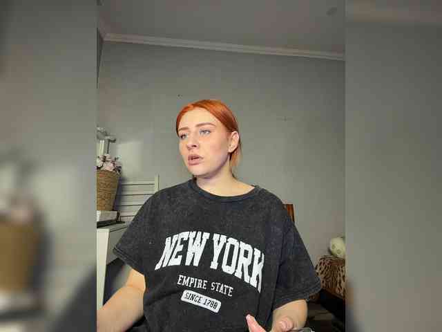 RedheadDevil webcam