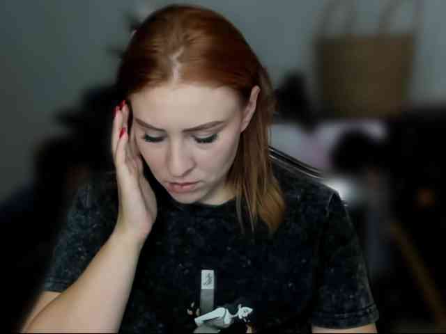RedheadDevil webcam