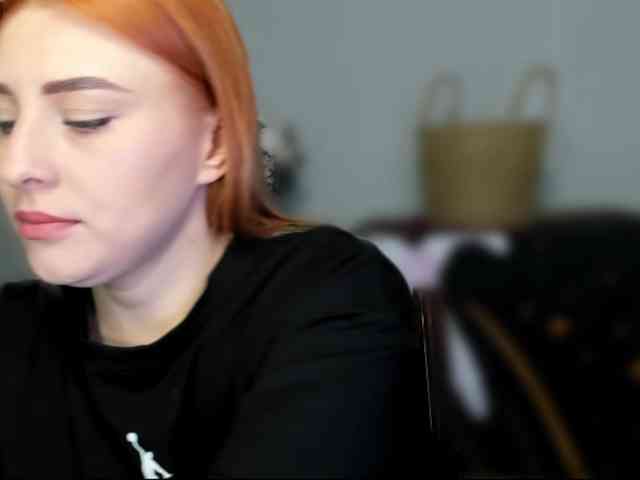 RedheadDevil webcam