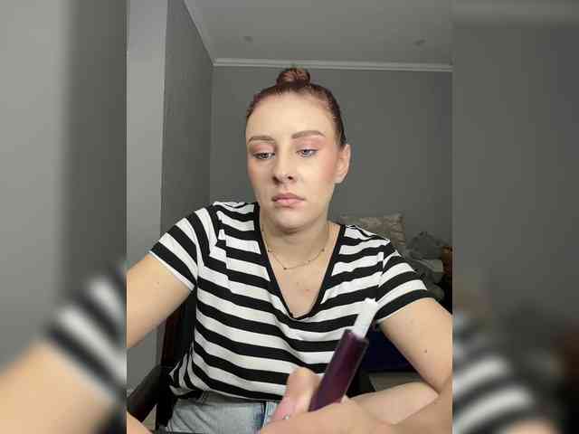 RedheadDevil webcam